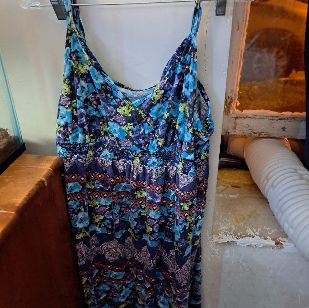 Floral Patterned Dress - Picture 2 of 12